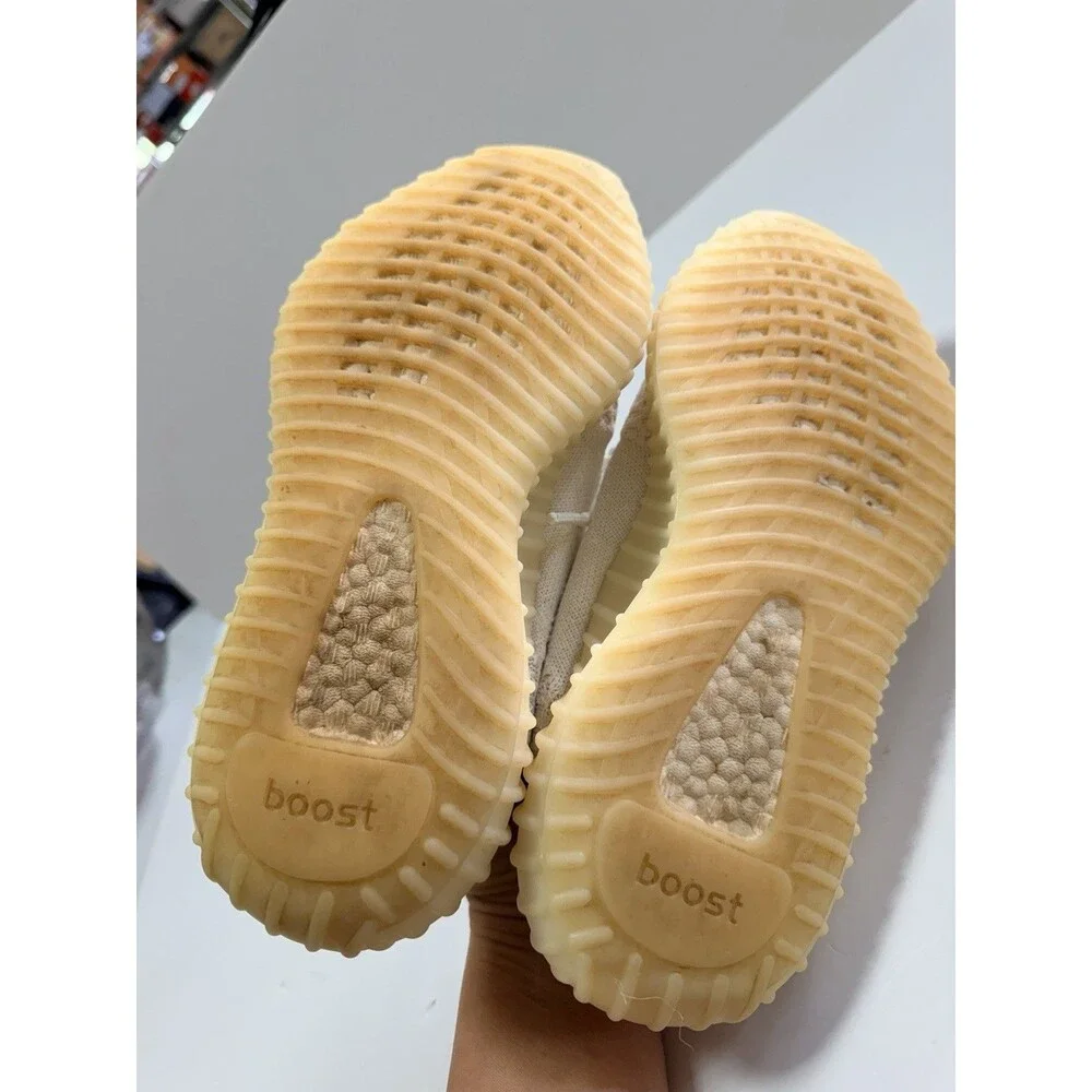 Adidas Yeezy Boost 350 V2 Light- Size 6 US (2021) GY3438